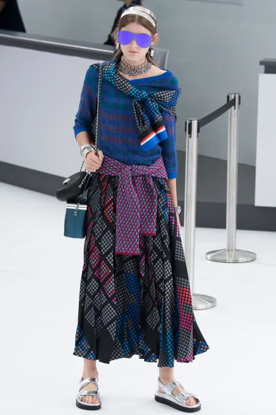 Look 52